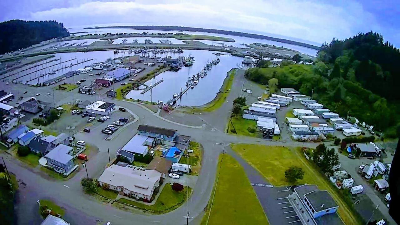 Winchester Bay Inn Reedsport Buitenkant foto