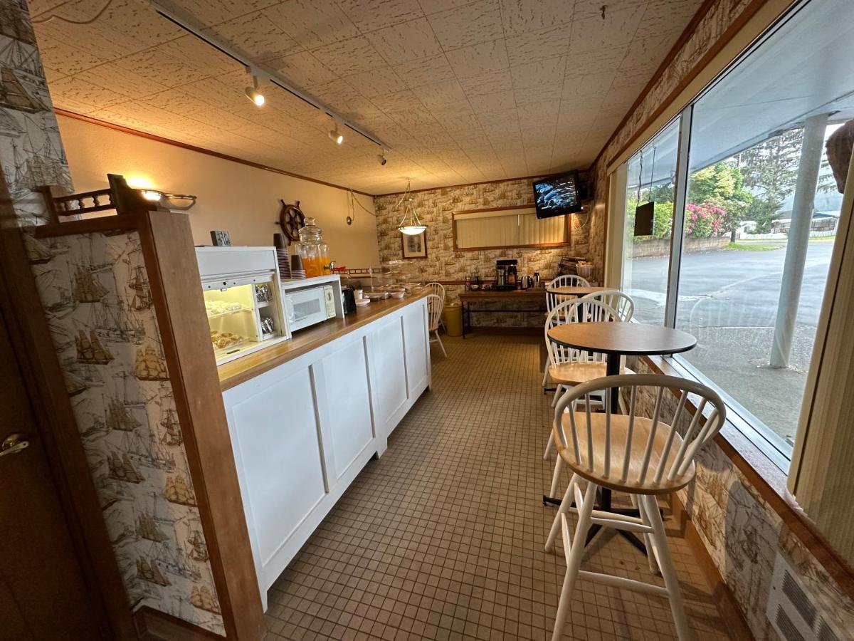 Winchester Bay Inn Reedsport Buitenkant foto