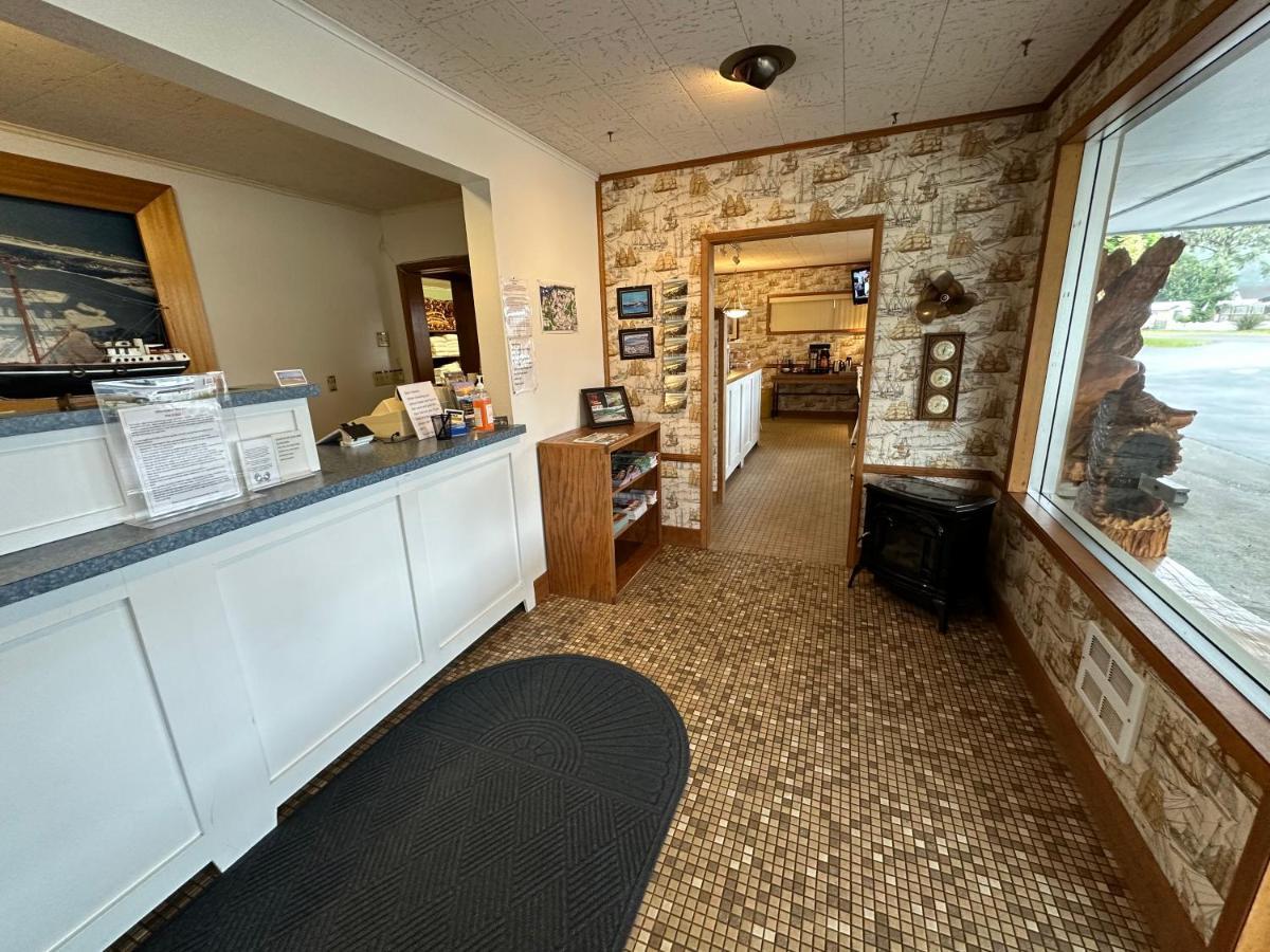 Winchester Bay Inn Reedsport Buitenkant foto