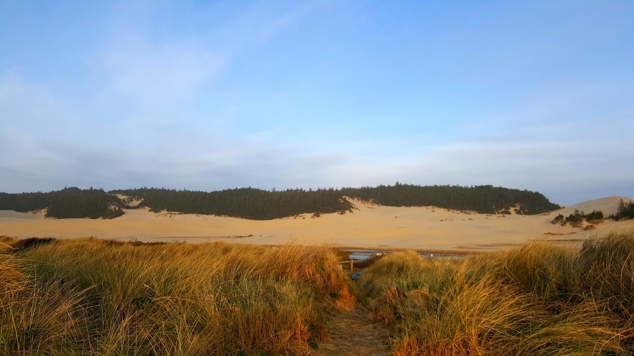 Winchester Bay Inn Reedsport Buitenkant foto