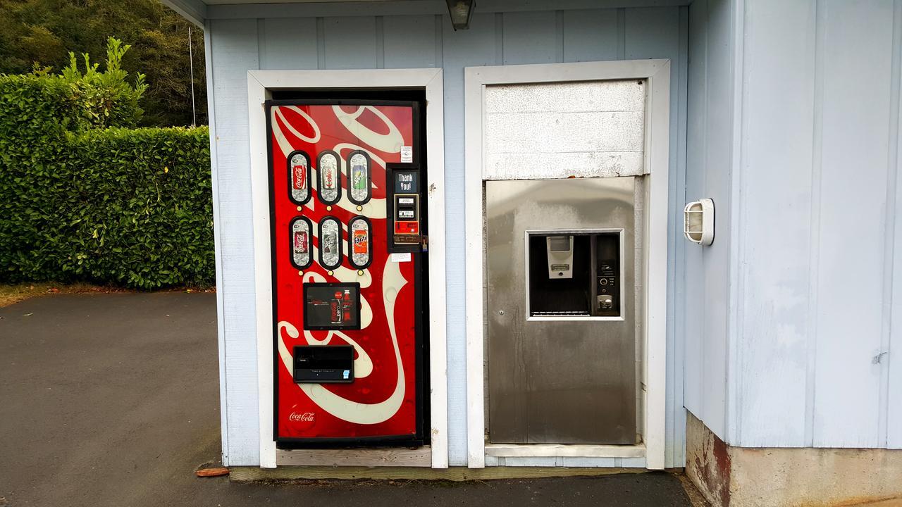 Winchester Bay Inn Reedsport Buitenkant foto